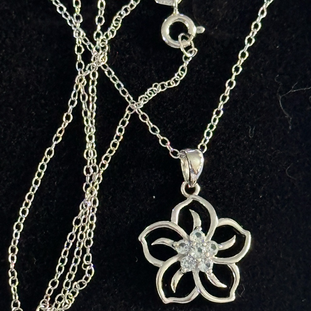 Sterling flower pendant w/white sapphire stones-18”Sterling chain marked NWOT